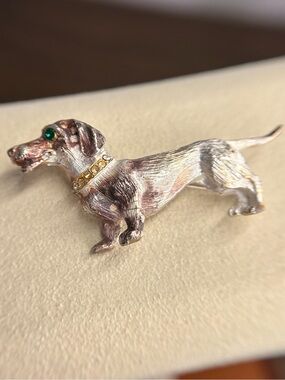 Dachshund Dog Brooch Pin Silver Tone Rhinestone Collar Green Eye